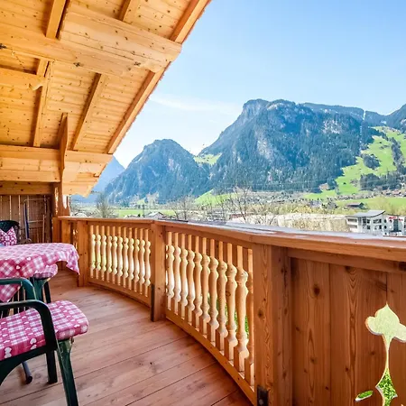 Apartment With Panoramic View Ramsau im Zillertal